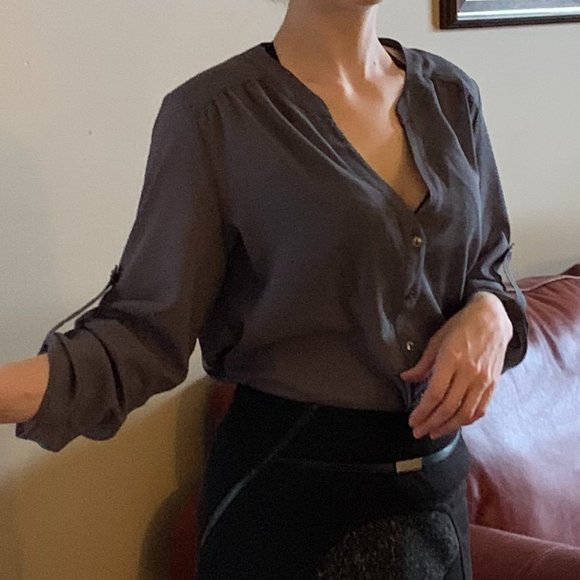 Gray blouse - Picture 4 of 5